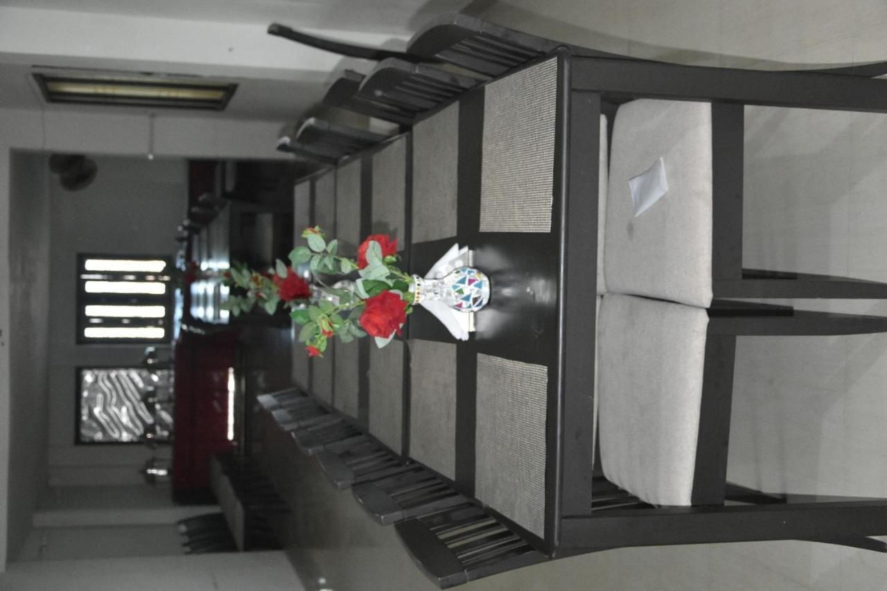 Hotel Yug Residency Varanasi Exterior foto
